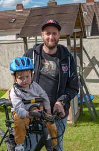 7 Tage ... – André Theis mit Sohn Hubertus.