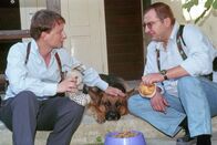 Kommissar Rex – (v.li.) Heinz Weixelbraun (Christian Böck), Wolf Bachofner (Peter Höllerer).