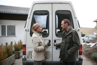 Der Knochenmann – Birgit Minichmayr (Birgit), Josef Hader (Brenner).