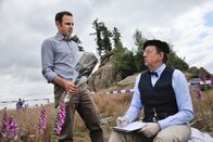 Alles Klara – Leichenfund in der einsamen Klippenlandschaft im Harz: Hauptkommissar Paul Kleinert (Felix Eitner, l.) und Pathologe Dr. Münster (Jörg Gudzuhn, r.) stehen vor einem Rätsel.