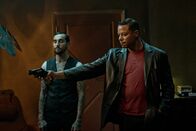 Dead Man Down – Alphonse (Terrence Howard, r.) ist Anführer einer Gang, zu der auch Terry (Luis Da Silva Jr., l.) gehört.