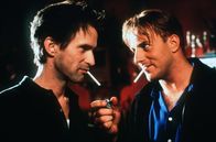 Winterschläfer – René (Ulrich Matthes, li.) und Marco (Heino Ferch, re.) im Film „Winterschläfer“ von Tom Tykwer aus dem Jahr 1997