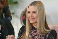 Modern Family – Nicole Rosemary Page (Mira Sorvino)