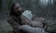The Witch – William (Ralph Ineson, l.); Thomasin (Anya Taylor-Joy, r.)