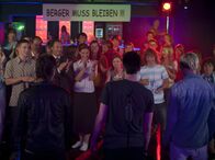 Schloss Einstein – Varsity Fanclub heizen auf Bergers Abschiedsparty richtig ein. Das Publikum ist von der Band begeistert. (v.l.n.r. Paul Ziegner, Robert Schupp, Ute Wieckhorst, Miriam Katzer, Robert Reichert)