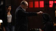 The Blacklist – Weecha Xiu (Diany Rodriguez) und Raymond 'Red' Reddington (James Spader)