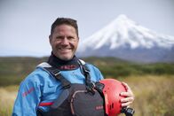Extreme Expeditionen mit Steve Backshall – Steve Backshall bereitet sich auf die erste Abfahrt des Kronotsky River vor