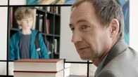 Einschnitt – Bürochef (Thorsten Merten) mit seinem Sohn (Egon Merten)