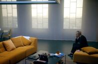 Zweifel – Als sie von den Enthüllungen ihrer Assistentin erfährt, steht Agnès Baer (Muriel Robin) unter Schock. Dennoch beschließt sie, auf eigene Faust zu ermitteln, auch wenn sie dabei alles zu verlieren droht.