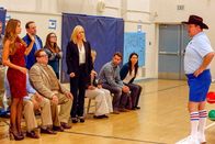 Modern Family – Sofía Vergara (Gloria Delgado), Jane Krakowski (Dr. Donna Duncan), Eric Stonestreet (Cameron Tucker).