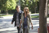 Castle – Becketts (Stana Katic, r.) alter Freund und ehemaliger Ausbilder Mike Royce wird ermordet in New York aufgefunden und Captain Montgomery will nicht, dass Beckett in diesem Fall ermittelt. Doch ehe sich Castle (Nathan Fillion, l.) versieht, ist er Mitten drin ...