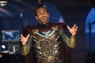 Spider-Man: Far from Home – Mysterio, alias Quentin Beck (Jake Gyllenhaal) hat große Pläne für sich - er will der neue Iron Man werden.