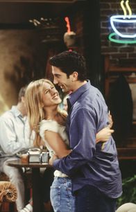 Friends – Rachel Green (Jennifer Aniston, l.); Ross Geller (David Schwimmer, r.)