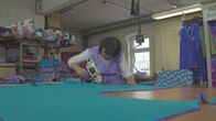 Das war dann mal weg – Kittelschürzenproduktion im Erzgebirge.