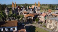Lost Places – Nach einer fatalen Krebs-Diagnose errichtete Antonio Campana die Stadt Campanópolis in Argentinien, die er fast gänzlich aus recycelten Materialien erbaute.