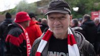 Fußballhymnen. Schalalalala? Von singenden Kickern – Sport- und Kulturjournalist Gunnar Leue hat eine Kulturgeschichte der Fangesänge geschrieben - und ist eingeschworener Fan des FC Union Berlin.