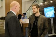 Atlanta Medical – Atlanta Medical Staffel 2 Folge 18 Abschied auf Zeit: Matt Czuchry als Conrad Hawkins, Glenn Morshower als Marshall Winthrope. Copyright: SRF/Twentieth Century Fox Film Corporation