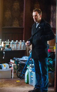 Elementary – Sherlock (Jonny Lee Miller)