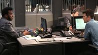 Ghosted – Als ein neuer Captain in der Organisation auftaucht, werden Leroy (Craig Robinson, l.) und Max (Adam Scott, r.) ihre Fälle entzogen ...