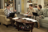 Last Man Standing – Seltsame Kombination: Andrew (Zachary Gordon, l.), Justin (Tye Sheridan, M.) und Eve (Kaitlyn Dever, r.) sind nur selten alle zusammen in einem Raum ...