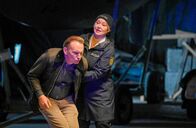 WaPo Bodensee – Nele Fehrenbach (Floriane Daniel, r.) nimmt Konrad Döring (Christoph Glaubacker, l.) vorläufig fest.