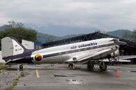 GEO Reportage – Die "Douglas DC-3", gebaut von 1935 bis 1946, ist noch heute in Kolumbien im Linienverkehr im Einsatz.