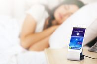 Servus Reportage – Frau mit Sleep Tracker