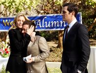 Modern Family – L-R: Claire Dunphy (Julie Bowen), Tater (David Faustino), Phil Dunphy (Ty Burrell)