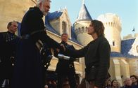Der erste Ritter – König Artus (Sean Connery, l.) ist von den Kampfeskünsten Lancelots (Richard Gere, r.) beeindruckt.