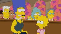 Die Simpsons – Marge (l.); Lisa (r.)
