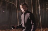 Mama – Als seine Nichten in einer heruntergekommenen Hütte im Wald gefunden werden, ist Lucas (Nikolaj Coster-Waldau) zuerst überglücklich. Doch dann entdeckt er, dass sich das Böse an die Mädchen geheftet hat ...