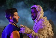 Ghosted – Max Jennifer (Adam Scott, l.); Leroy Wright (Craig Robinson, r.)