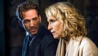 Für eine Nacht ... und immer? – Eva (Juliane Köhler) und Tom (Marc Benjamin) sprechen sich aus.