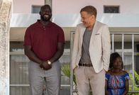 Das Netz - Power Play – Vorne, l-r: Frate Mathieu (Thierno Thiam) und Richard Felgenbauer (Tom Wlaschiha)