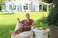 Hubert ohne Staller – Die Schauspielerin Claudia Brenner (Ursula Gottwald) kannte das Opfer gut.