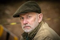 Inspector Barnaby – Der pensionierte Polizist DCI Artie Blythe (Vincent Franklin) unterstützt John Barnaby bei dessen Ermittlungen.