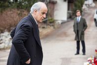 Der Nebelmann – Vogel (Toni Servillo, l.) spürt, dass er in die Irre geführt werden soll.