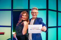 Die MEGA Million – Ani Gülgün-Mayr, Andi Knoll.