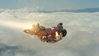 Iron Man – Keine Superkräfte, aber viel Technik. Der Multimillionär und Erfinder Tony Stark (Robert Downey Jr.) erschafft Iron Man, um die Menschen vor den Waffen zu beschützen, die er einst selber mit seiner Firma herstellte ...