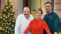 Einfach.Frisch.Anders. – SWR EINFACH.FRISCH.ANDERS!, "Weihnachten" Uhr im SWR. Starkoch Johann Lafer stellt sich dem ultimativen Rezeptduell mit Sören Anders. Die Idee: Ein weihnachtliches Lieblingsgericht, zwei Spitzenköche, zwei völlig verschiedene Interpretationen. v.i.: Johann Lafer, Evelin König, Sören Anders