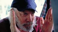 Big Shot's Beerdigung – Tyler (Donald Sutherland)