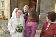 Alles oder Nichts – Wird Anja (Franziska Breite, l.) vor den Traualtar treten und ihren Rocko heiraten?