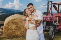 Forsthaus Rampensau Germany – Melina Hoch (l.); Max Bornmann (r.)