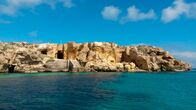 freizeit – Tuff-Steinbrüche vor der Insel Favignana. Seit der Antike wird hier Tuffstein gewonnen und direkt auf Schiffe verladen. Viele Gebäude und Kirchen sind aus diesem Baustoff entstanden. Weiteres Bildmaterial finden Sie unter www.br-foto.de.