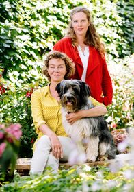 Meine Mutter ... – Antonia Janssen (Diana Amft) und ihre Mutter Heidi (Magarita Broich) und ihr Hund Bolko