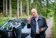 Sturm der Liebe – Krüger (Thorsten Nindel) muss entgeistert feststellen, dass er verwanzt ist.