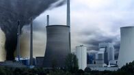 Weather Wars – Klimaforscher Marcus rächt sich an seinen früheren Arbeitgebern, indem er das Wetter manipuliert und als Waffe einsetzt.