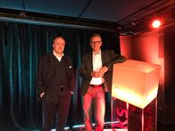 Campus Talks – Von links: Diesmal erläutert der Biochemiker Prof. Oliver Hayden von der Technischen Universität München, welche Bedeutung Biomarker aus dem Blut für die Medizin haben. Und der Biochemiker Prof. Stephan Clemens von der Universität Bayreuth verrät uns, wie gefährliches Arsen in der Natur abgebaut werden kann.