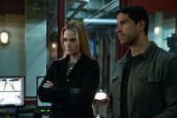 Criminal Minds: Evolution – Jennifer Jareau (A.J. Cook, l.); Luke Alvez (Adam Rodriguez, r.)
