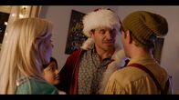 Santa in Training – (v.l.n.r.) Dippy (Kate Katzman); Gabby (Sofia Osorio); Eddie (Antonio Sabato Jr.); Bruno (Julio Iglesias Jr.)